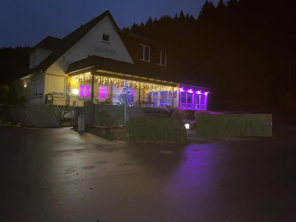 Camping Waldfrieden Saarburg Exterior foto